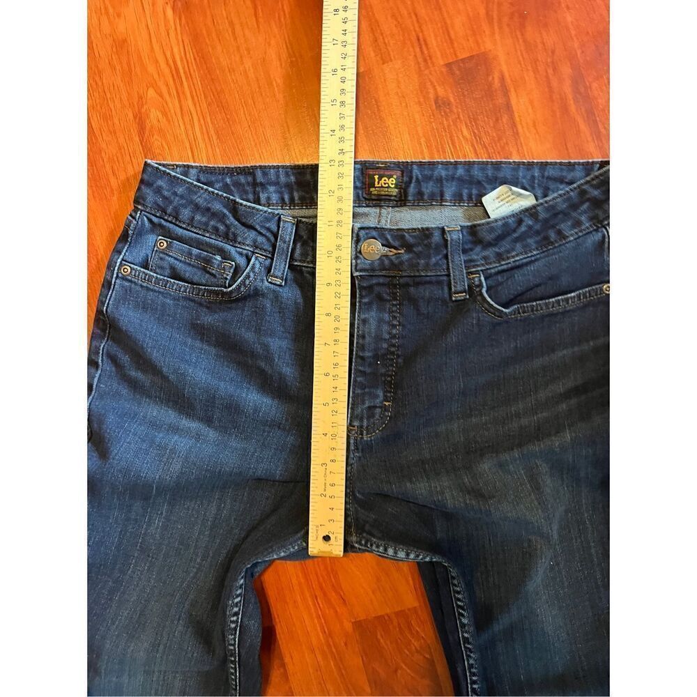 Women’s Lee dark blue jeans. Size 14, long.  - Picture 3 of 7